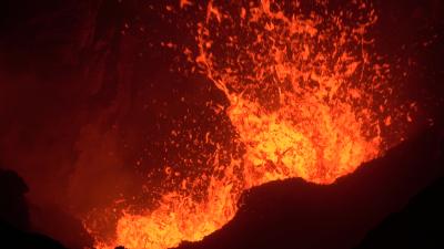 バヌアツ③　タンナ島　ヤスール火山へドローン投入作戦　ロウィーニョ　ブルーケーブ