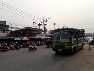 酷暑のタイ北部へ【その1】到着後、早速のバス移動