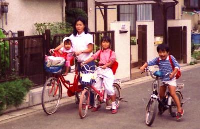 家族でサイクリング