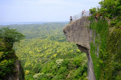 ギコギコと岩を削って鋸山