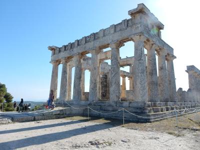 エーゲ海ミニクルーズ　②　パルテノン神殿よりは小さいが継ぎ目のない柱は圧巻でした(動画あり）