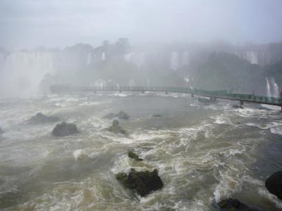 ブラジル・アルゼンチン・ペルー１３日間の旅（４）　イグアスの滝（ブラジル側）