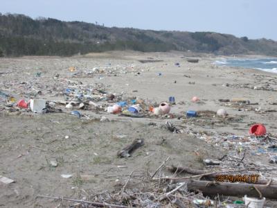 能登の春（２４）時国家の周辺を歩き、再び海岸へ。