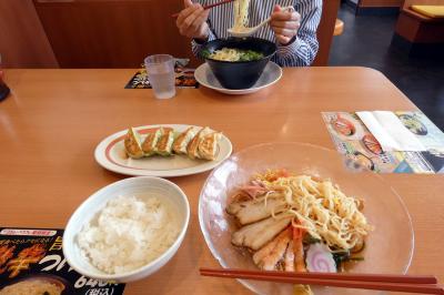 三島文教町の銀杏並木　らーめん幸楽苑 裾野店 の昼食　三島市佐野体験農園 タマネギの収穫　