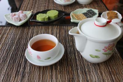桜咲く日本と台湾・韓国を巡る早春のクルーズ旅行記 【9】絶景茶屋でお茶をいただく