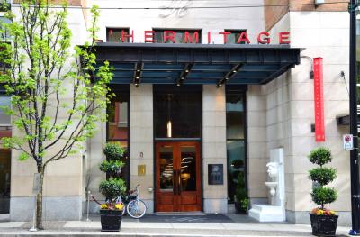バンクーバーと近郊の島々へ（１）～ロケーションも居心地も抜群のデザインホテル L'Hermitage Hotel＆到着日のロブソン通り界隈