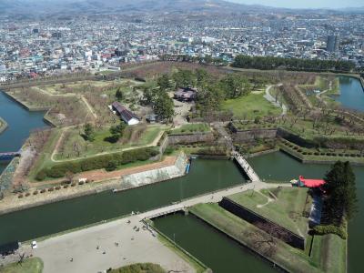 桜満開前線ちょいズレの道南城巡り　③頭の中で『函館の女』が流れてしまう函館駅を降り立ち、一泊して「五稜郭」と朝市だけ見てきました