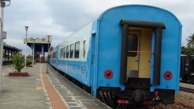 日本の14系客車？激渋の昭和の客室空間が素敵!　台湾鉄道　復興号