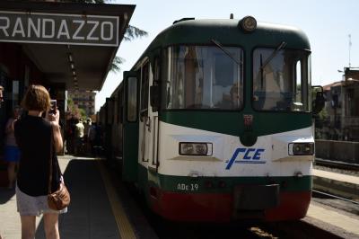 渡り鳥ラインで列車ごと船へ！南イタリアとシチリア島