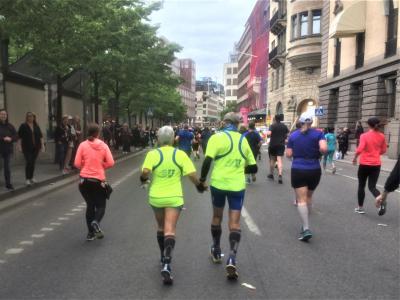 JAL特典でストックホルムマラソン＆魅惑の初ロシア（7）雨の42.195km！島々を巡ってオリンピックスタジアムにゴール♪