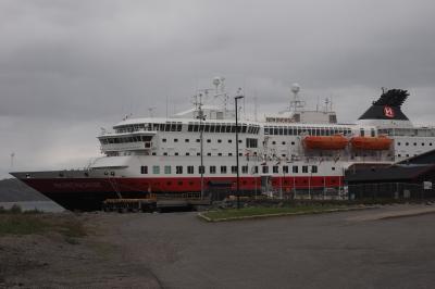 ノルウエー沿岸急行船（南行き5泊6日）とフィヨルド・ドライブ　一人旅14日間（その１）