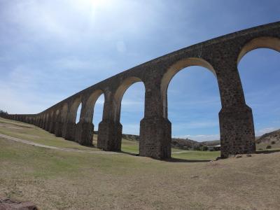 パドレ・テンブレケ水道橋へ行ってみたら、空からの眺めは絶景だった