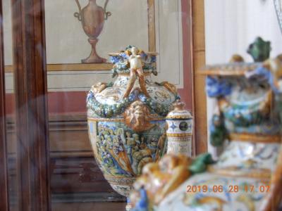 ｛エルミタージュ美術館｝　世界三大美術館　　内部　１２