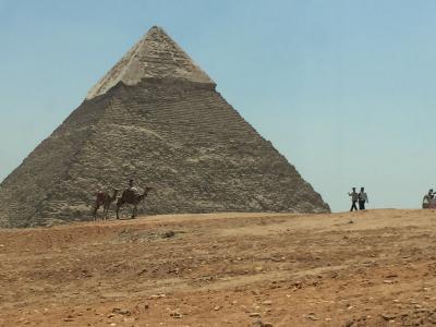 灼熱のエジプト・その1 ～ ビジネスクラスで行くカイロと圧巻のピラミッド