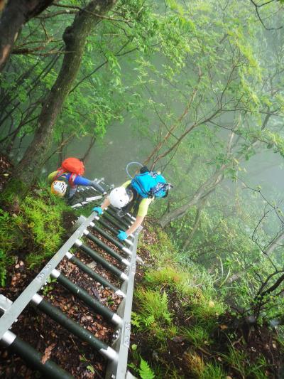 にわか山ガ～石裂山に立つ！