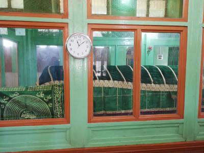 2019年 4~7月 ③ カシミールにある キリスト モーゼのお墓 。キリスト、モーゼ伝説があるエイッシュムカン