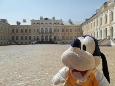グーちゃん、ラトビアへ行く！（ルンダーレ宮殿で上品なランチを！編）