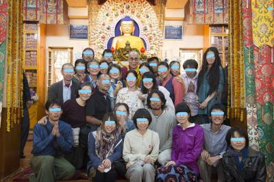 2014年 8月~9月 ④ プネ ダラムサラにてダライ・ラマと握手する