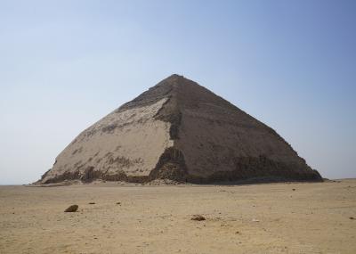 2019.8 エジプト８日間【2】世界遺産・メンフィスとその墓地遺跡（1）ダハシュールのピラミッドとメンフィスのラムセス2世像