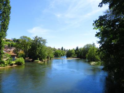 ポワティエ♪クラン川にかかるモンベルネージ歩道橋からの風景にフランス人も・2019年５月フランス ロワール地域他８泊１０日(個人旅行)１７２