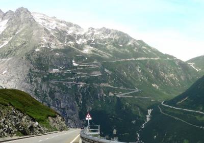 団塊夫婦のヨーロッパアルプスドライブ＆ハイキング(2019ハイライト)ーグリムゼル峠を越えてアレッチ地方へ