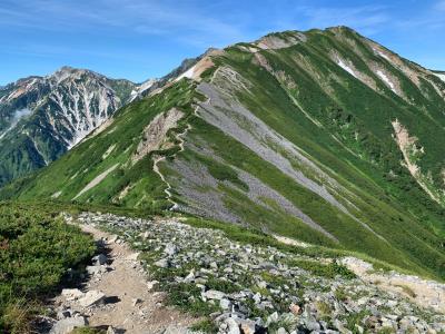 夏の白馬岳　稜線を歩く