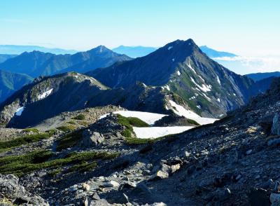 池山吊尾根より白峰二山 / 北岳デカ