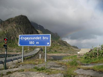 アンドヤからロフォーテン諸島に行く。National scenic routeのドライブ道でモダンなトイレ