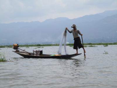 ミャンマー再訪の旅（13）　　　　　　　　　　　　　インレー湖ボートツアー。