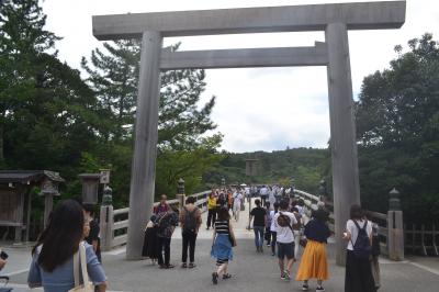 世界遺産熊野三山と伊勢神宮を訪ねる旅（その１）伊勢神宮、橋杭岩