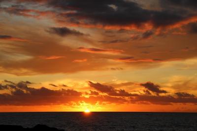 ハワイ島のきれいな夕陽と星空を眺めに出かけてきました（1日目の出国とコナ散策）