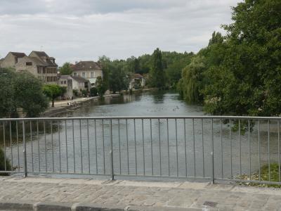 フランスの美しい村を訪ねて(23)サントル