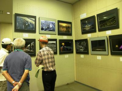 知人が出展している写真展へ