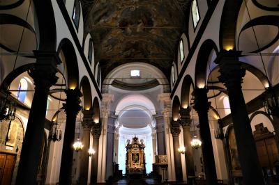 魅惑のシチリア×プーリア♪　Vol.474　☆ランダッツォ：黒い大聖堂　聖堂内も黒と白のコントラスト♪