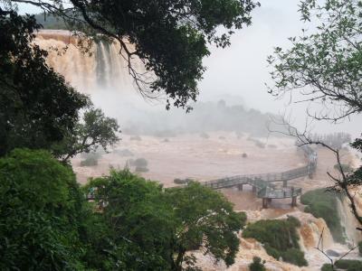 南米大陸三大絶景を巡る旅（８）ブラジル側からのイグアスの滝とヘリコプターツアー