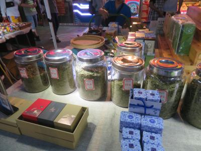 スターバックスは、超一等地 1215年前から、ここに店を構えてますが、的な場所に出店できるのか2019年９月中国 杭州７泊８日(個人旅行)８