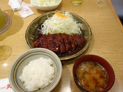 旅行の仕上げは矢場とんの味噌カツ。