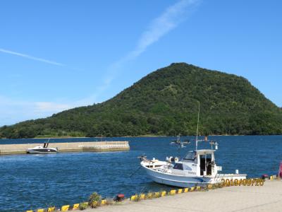 宿からのお誘いで久美浜へ。定番のレンタサイクル。