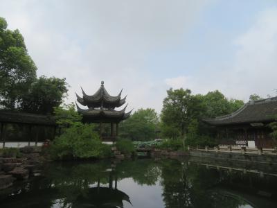 西渓国家湿地公園の南の端♪なぜか11時までは入場無料の大邸宅高庄の円窓越しに見えたのは･･2019年９月中国 杭州７泊８日(個人旅行)１１