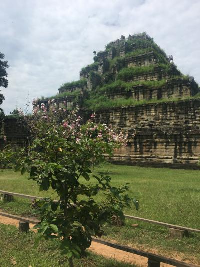 カンボジアの雨季の９月の末にコーケー遺跡群に行って来ました。