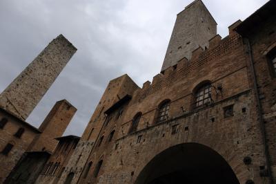 歴史と食を楽しむ旅　～イタリア周遊８日間～　④サンジミニャーノ