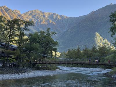 氷河公園の天狗池へ登山　その1.上高地から槍沢ロッジまで　2019年10月