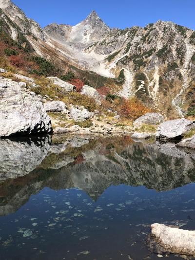 氷河公園の天狗池へ登山　その3.天狗池、紅葉、槍ヶ岳　2019年10月