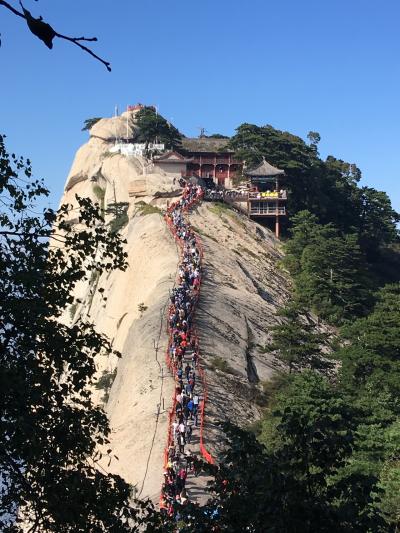 西安から個人手配で土曜日の崋山を登頂しました