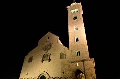 魅惑のシチリア×プーリア♪　Vol.766　☆トラーニ：夜景の美しいトラーニ城と大聖堂♪