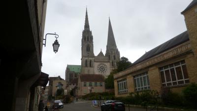 ハラハラドキドキ 初めてのパリ個人旅行② シャルトル モンマルトル