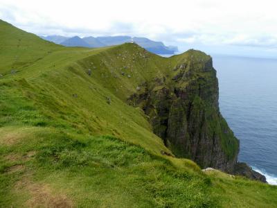 自然に癒されるフェロー諸島1人旅 ④　Kallur Lighthouse ハイキング