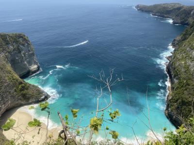 ペニダ島は秘境的な大自然