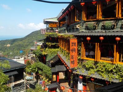 ＪＡＬマイレージで初めての台北②　九&#20221;・十分（天燈上げ）・十分の滝・平渓線に乗るツアー