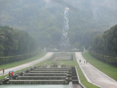 2019GW イタリア32：世界遺産カゼルタ宮殿の広大な庭園とナポリのトレド通り